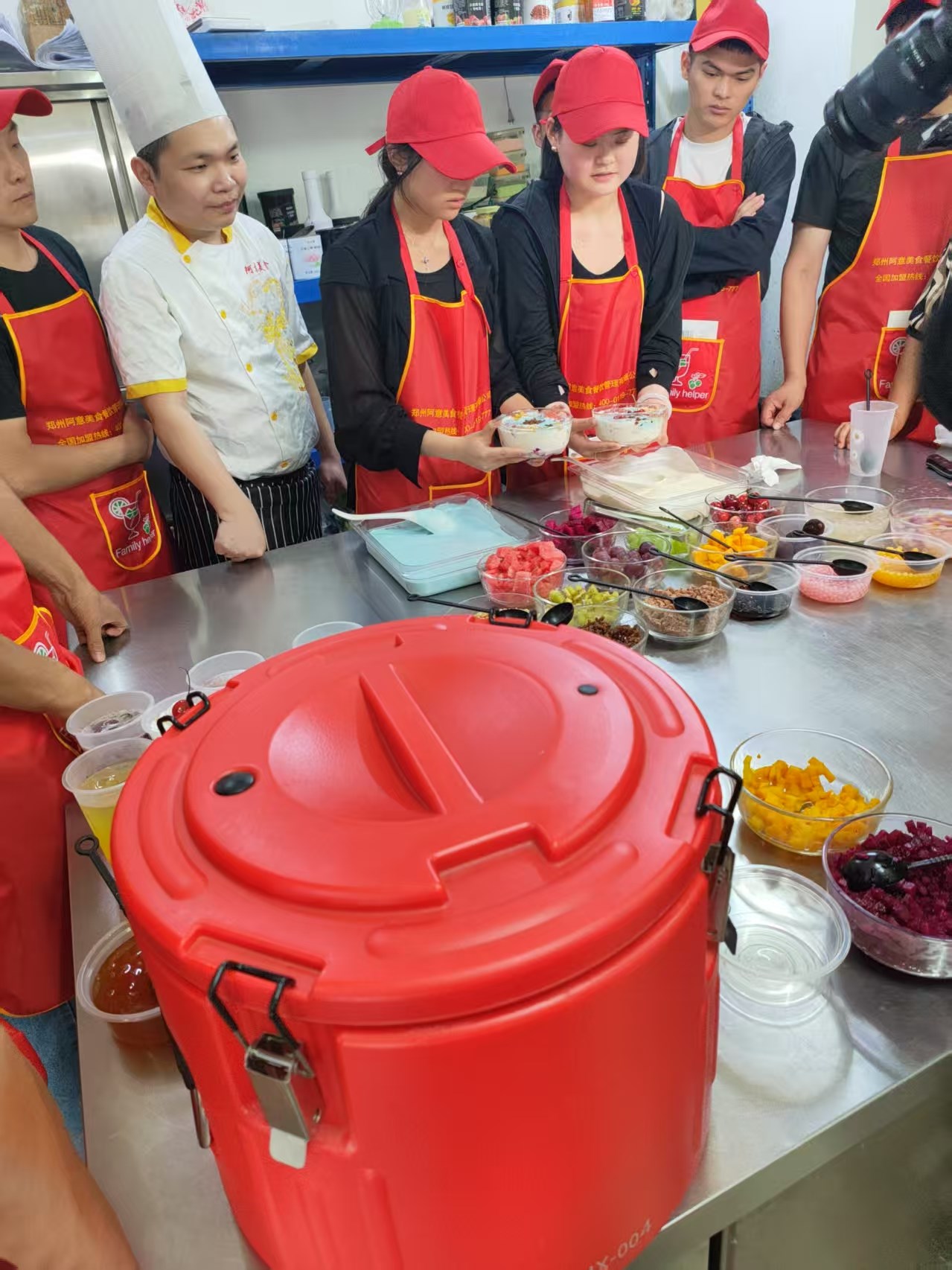 郑州阿意美食餐饮管理有限公司培训现场